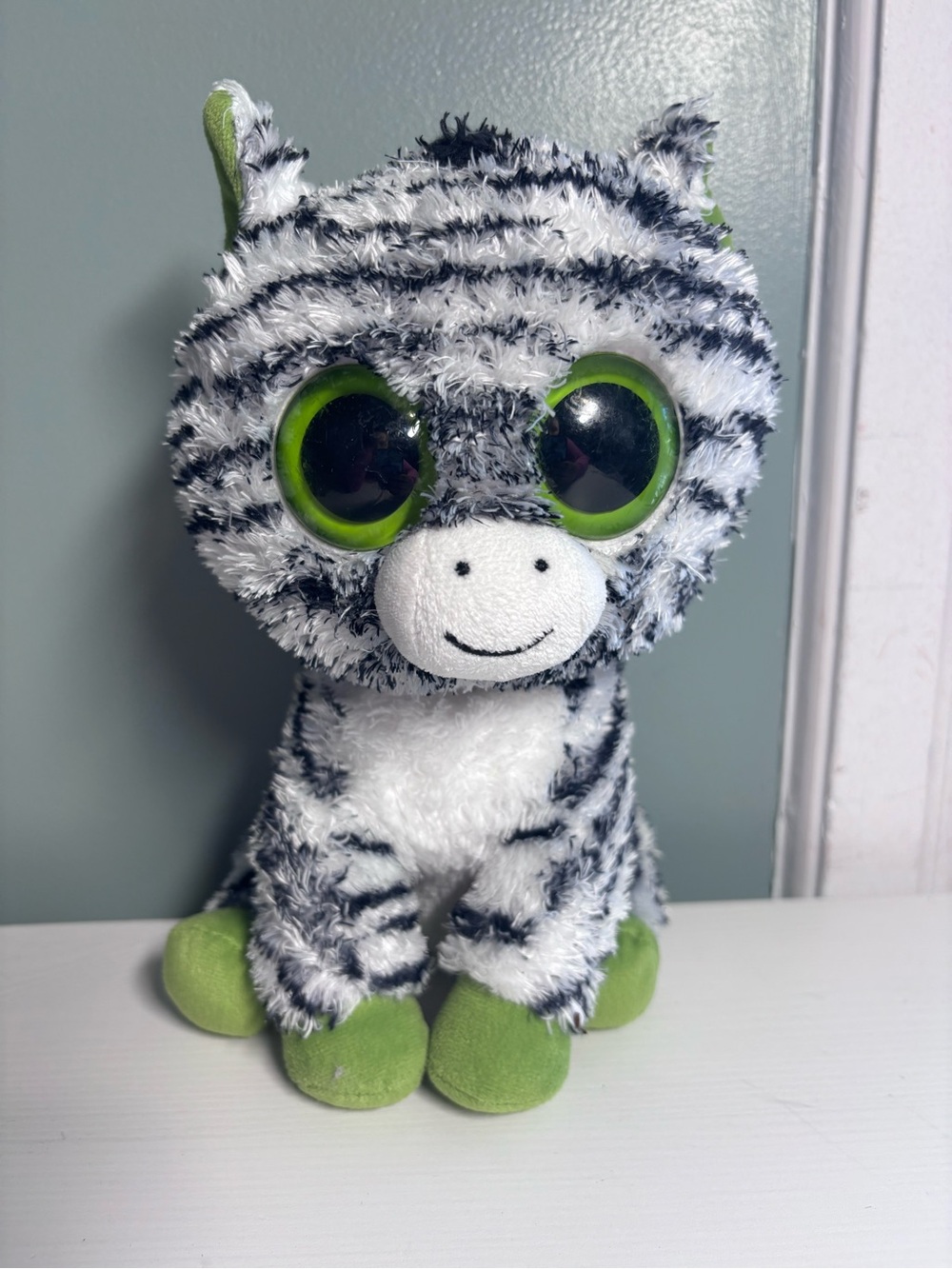 ZIG ZAG The ZEBRA (9 inch)Ty Beanie Boo Glitter Eyes BUDDY SIZE
